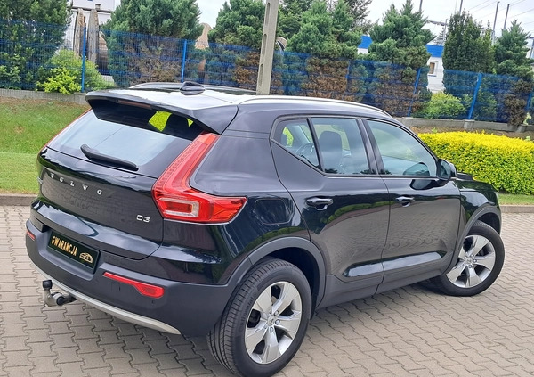 Volvo XC 40 cena 83900 przebieg: 197000, rok produkcji 2018 z Maków Podhalański małe 529